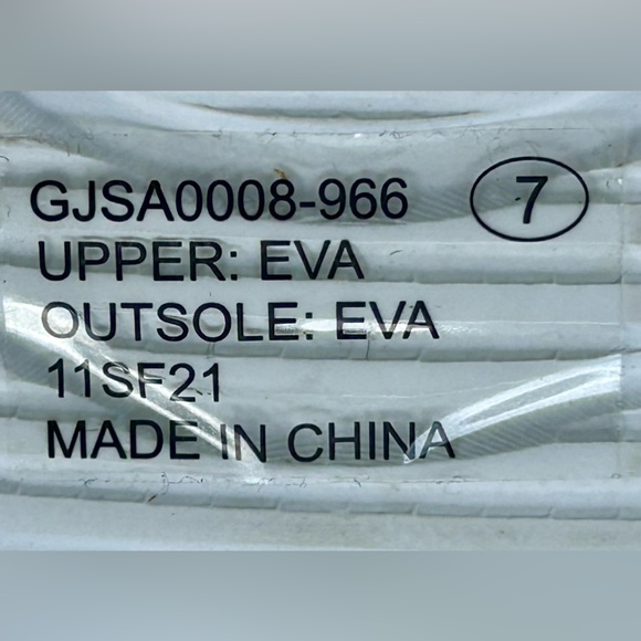 Leopard Summer Sandal. Adjustable Strap. (7) New. Cushioned Footbed. AnimalPrint - Picture 3 of 5